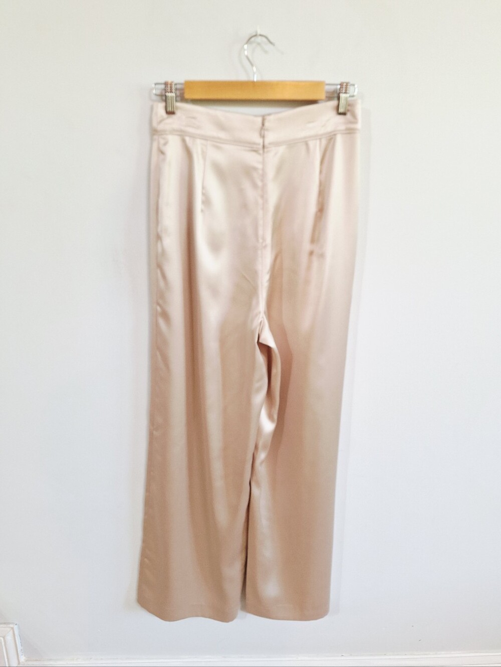 Gianni Bini High Waisted Wide Leg Satin Trousers - Size 4 - Picture 7 of 9